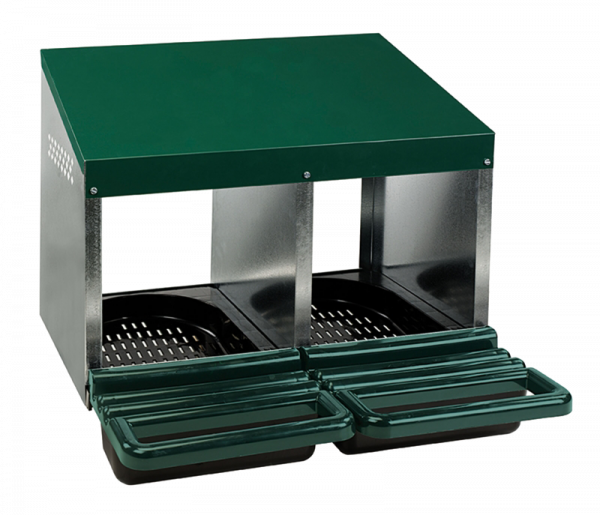 Pluimvee Met 2 X Legnest Met Plastic Vloer