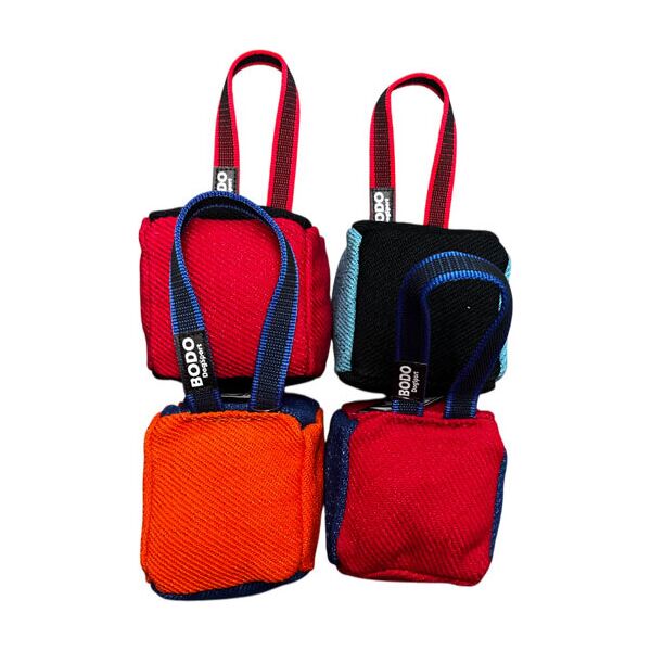 BODO honden bijtkussen kubus - Katoen/Nylon - 10x10cm - Met handvat | Bijtrollen en kussens